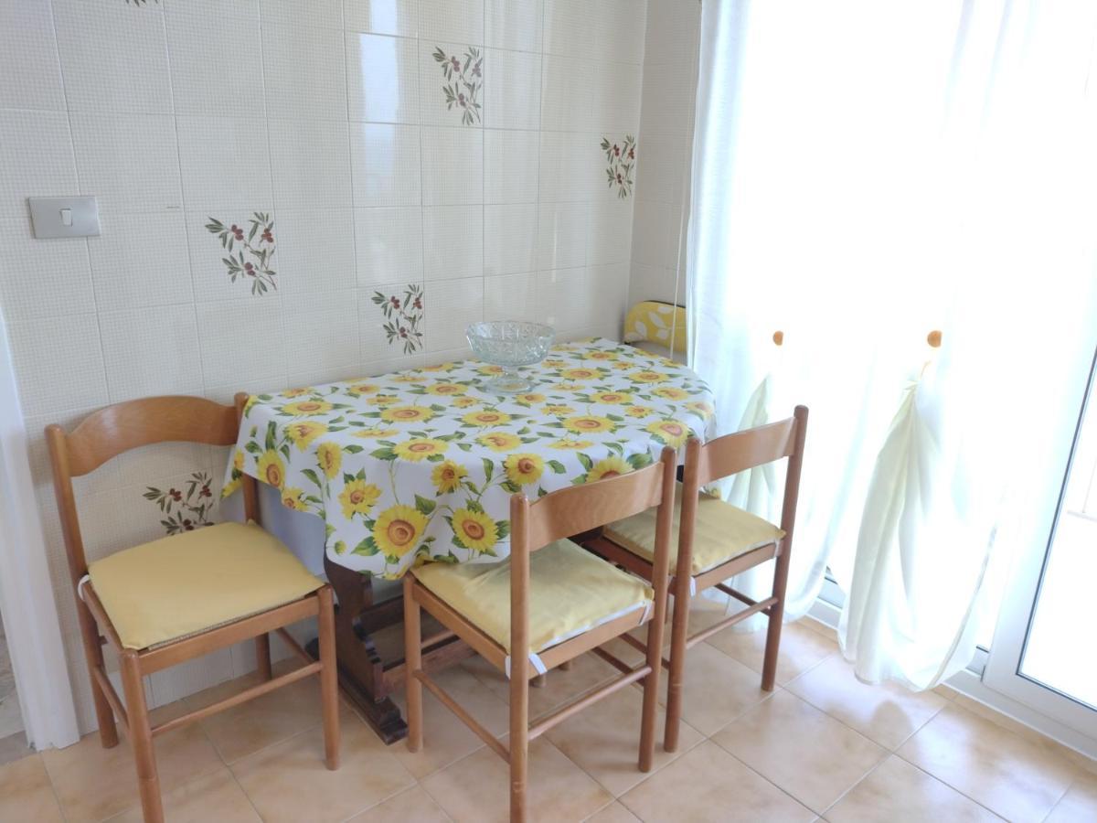Апартаменты Casa Fronte Mare Вентимилья Экстерьер фото